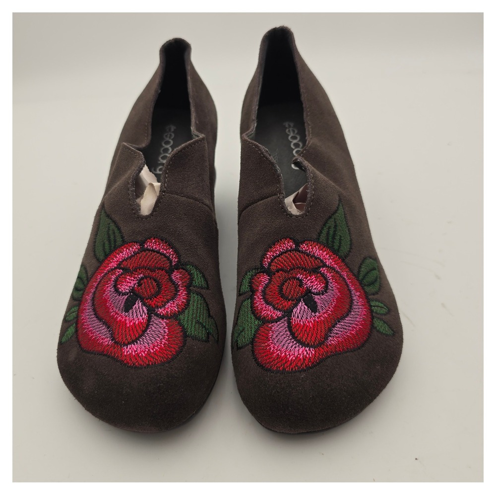 Escocofy Fawn 38/7.5 Suede Shoes Embroidered Rose Comfort Round Heel Loafer Boho